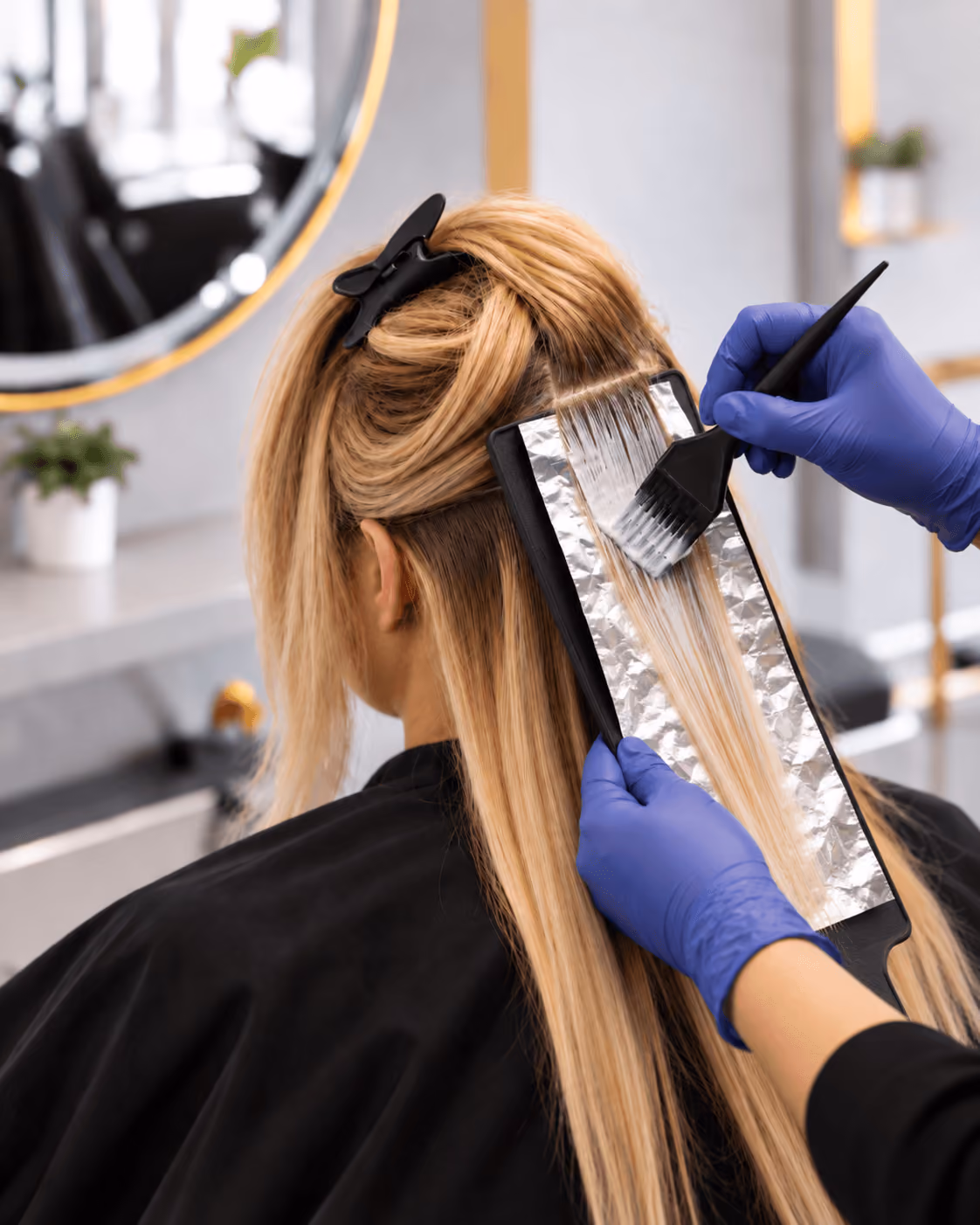 Professionelle Blondierung mit Folientechnik