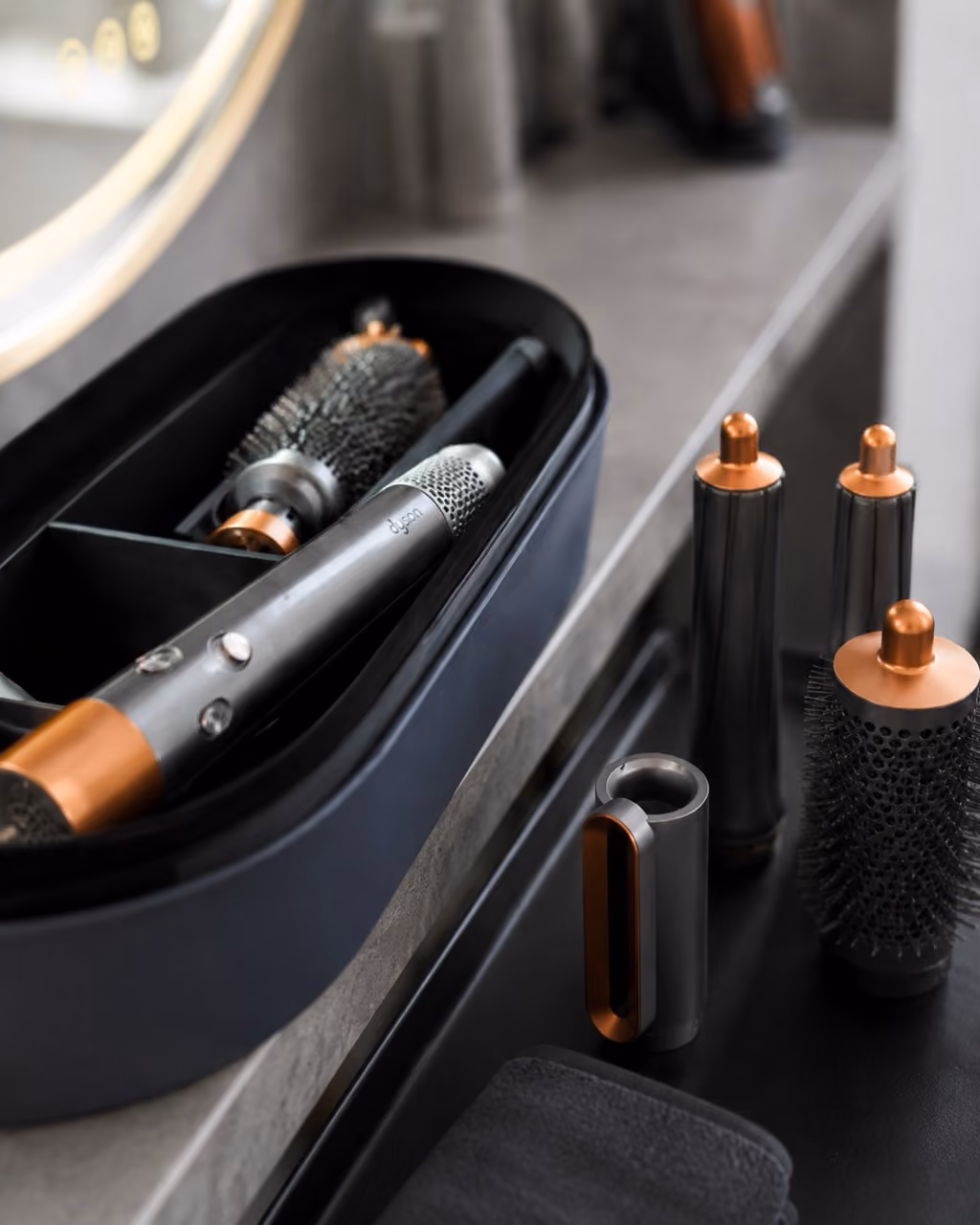 Dyson-Stylinggeräte für langanhaltende Blowouts