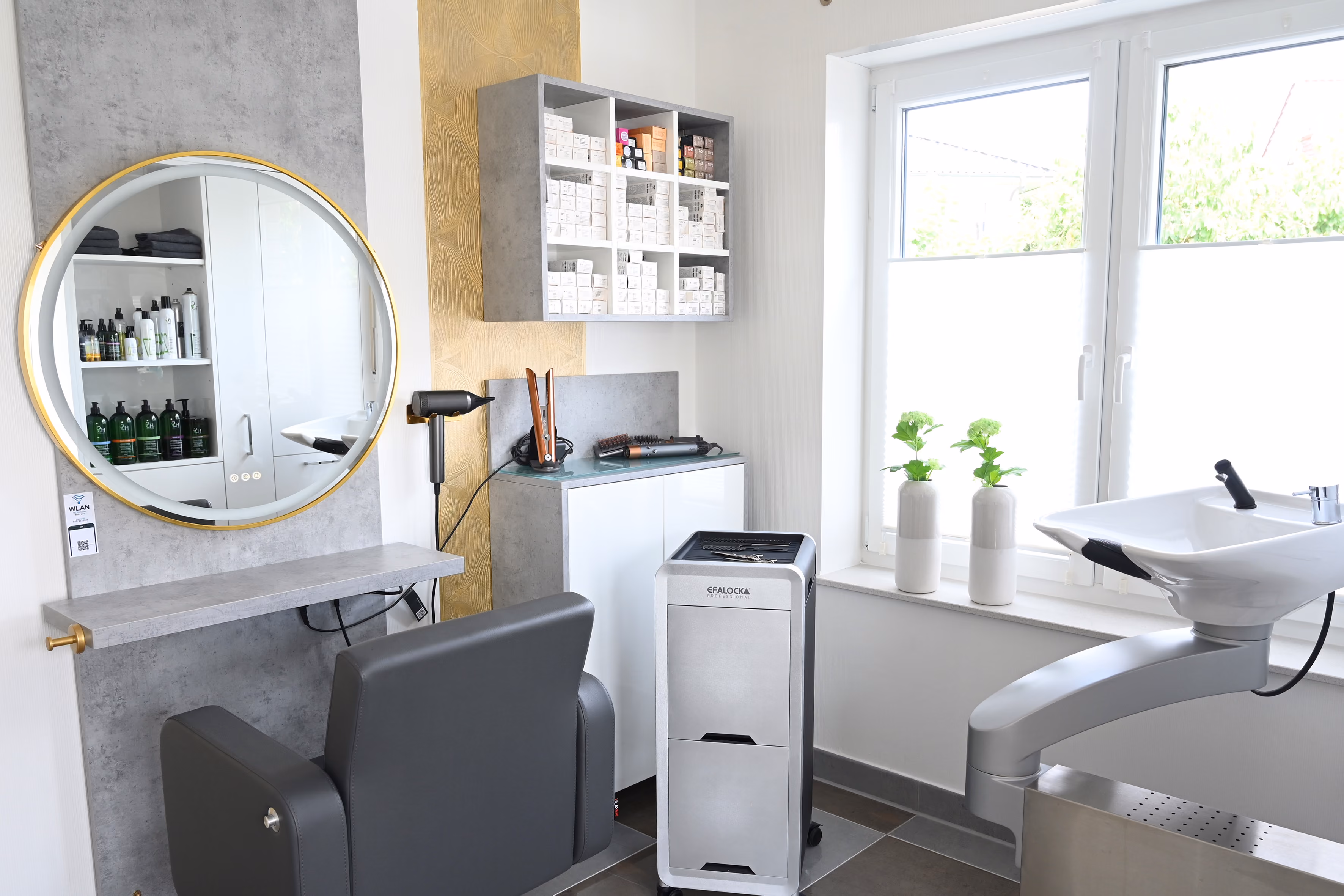 Behandlungsplatz im Salon By Drait
